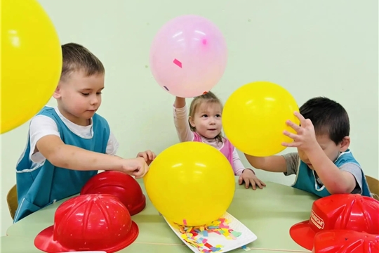 В детском саду начались занятия в кружке "Юные инженеры".