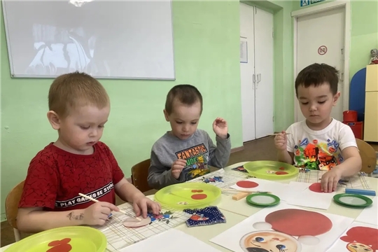 Мы милашки, куклы Неваляшки...