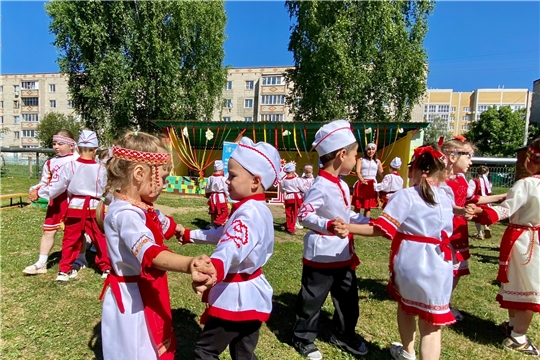 Зазвенел Акатуй в саду...