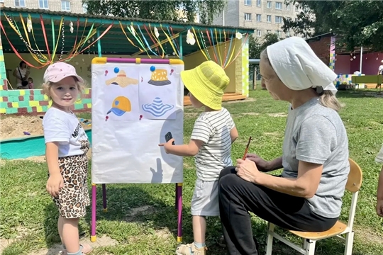 Дружба с солнышком начинается с панамки!