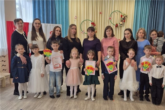 «Все цветы – любимой маме»