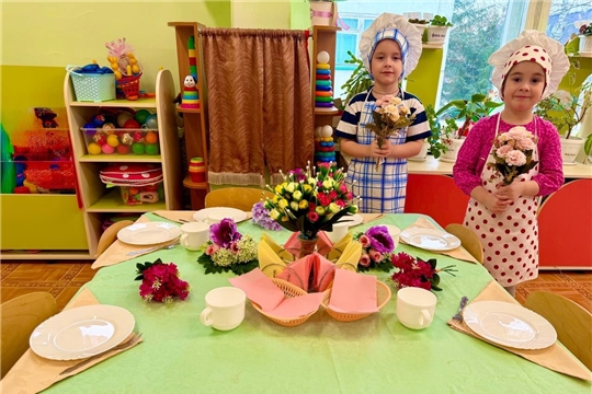 Праздничный стол для мамы