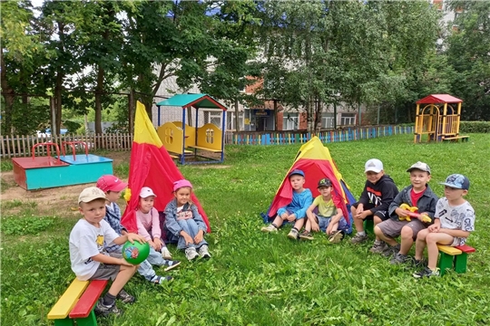По родному краю с рюкзаком шагаю