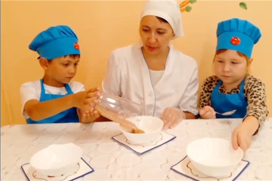 Мастер-класс для родителей: готовим полезный летний десерт