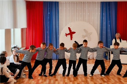 Будем в армии служить