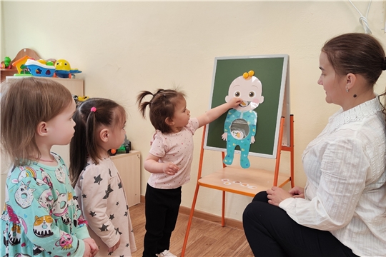 Учимся питаться правильно: играем и узнаем!