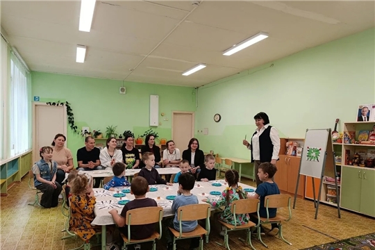 Открытое занятие  по дополнительным услугам  "Юный художник"