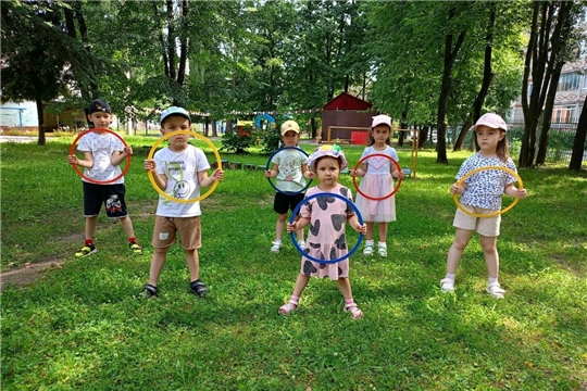 Утренняя зарядка на улице 