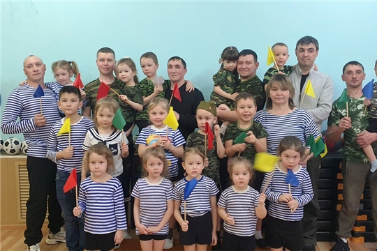Спортивное развлечение с родителями "Мы растем достойной сменой" (1 корпус)