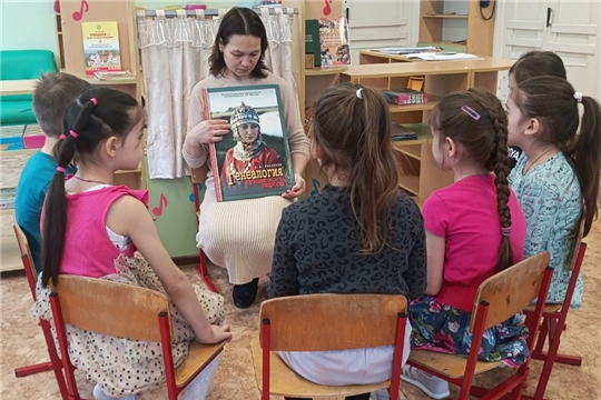Литературная гостиная: «Лиса-плясунья» в гостях у дошколят: читаем на родном языке. (1 корпус)