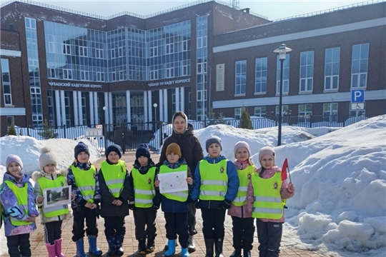 Поход в Кадетский сквер (1 корпус)