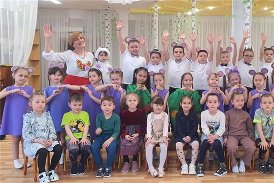 Театральный бумеранг «Ты мне, я тебе»: юные артисты из детских садов №158 и №145 порадовали зрителей яркими постановками (1 корпус)