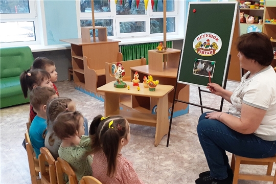 Знакомим малышей  с птичьей семьёй (1 корпус).