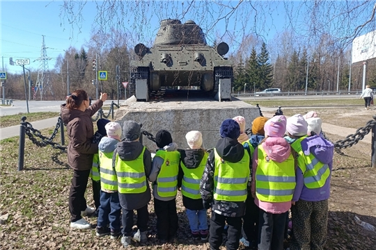 Экскурсия к легендарному танку Т-34 в рамках образовательного маршрута (1 копус)