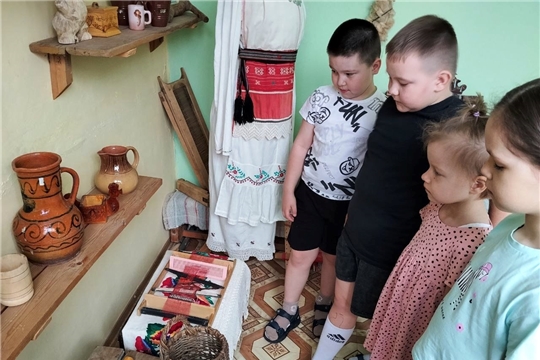 Путешествие в прошлое: " Музей старины" (1 корпус)