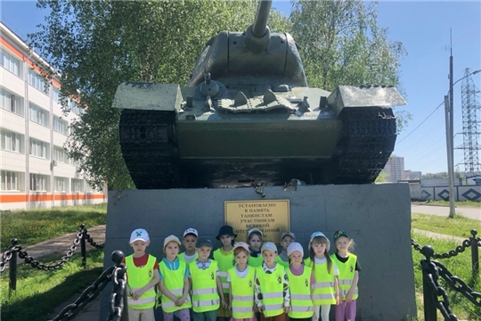 Пешая экскурсия к танку Т-34 (1 корпус)