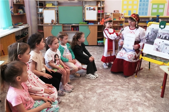 Дошкольники познакомились с профессией Корреспондент (1 корпус)