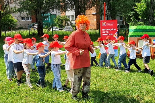 Тематическое развлечение «Путешествие с Кузей по России» 
