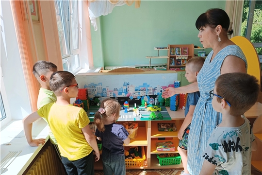 Обучение детей правилам дорожного движения (ПДД)