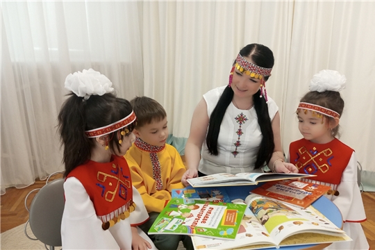  Литературная гостиная "Читаем на родном языке"