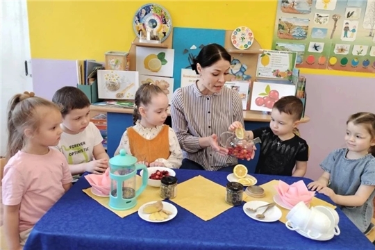День витаминных напитков 
