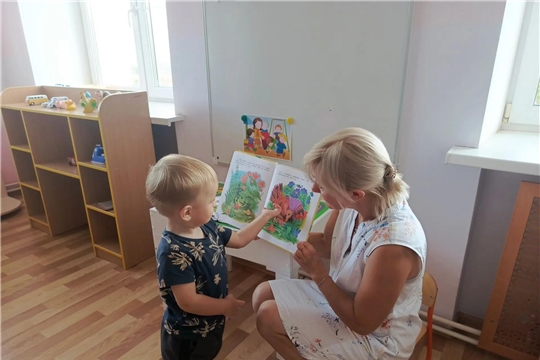 Лето - пора прогулок: учимся быть внимательными!