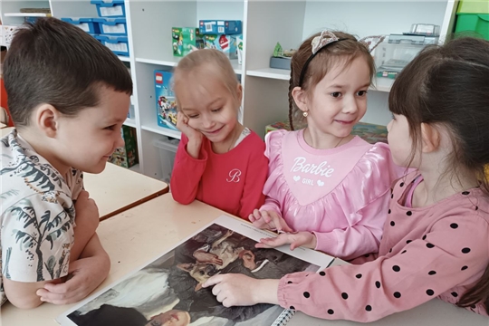 Знакомство с портретной живописью: занятие по художественно-творческому развитию в детском саду