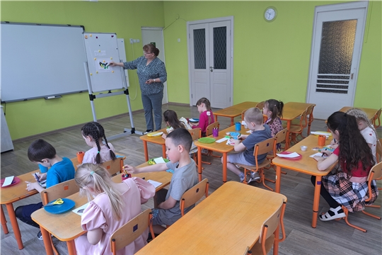Аппликация «Птички-невелички» на кружке «Чудо мастерская»