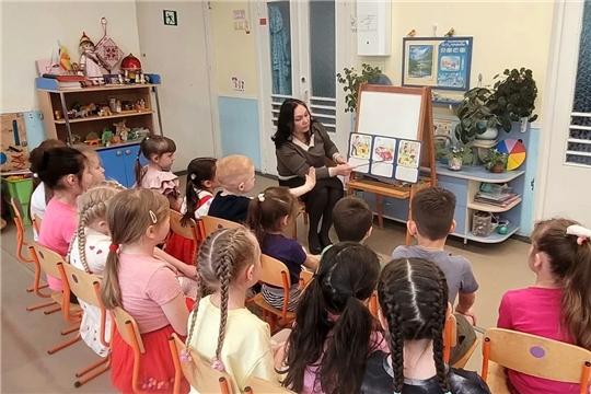 В детском саду проходит тематическая неделя, посвящённая основам безопасности жизнедеятельности.