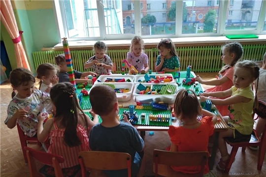 ЛЕГО в детском саду: строим, фантазируем, развиваемся.