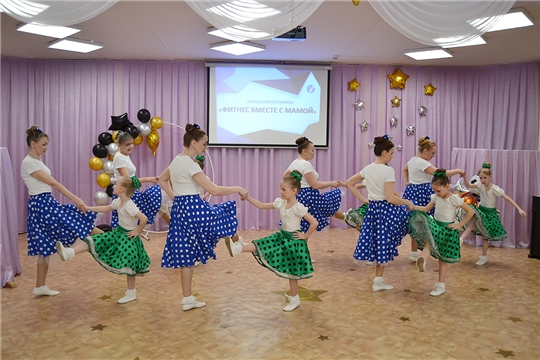 Яркий старт городского фестиваля «Фитнес вместе с мамой»!