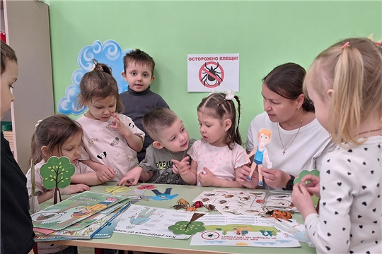 Как защитить детей от клещей во время прогулок на природе
