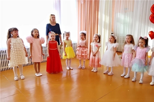 В группе ,Колобок" прошел чудесный утренник, посвященный к Международному женскому дню