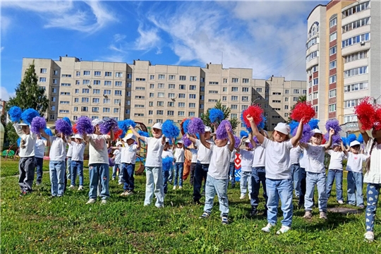 Танцевальный флешмоб «В ритме города»: дети Чебоксар зажигают в преддверии Дня города!