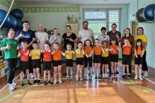 В детском саду прошло отчетное занятие по спортивному  кружку "КидсФит"