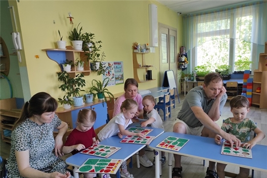 В кружке «Сказочные лабиринты» прошли отчётные мероприятия для родителей: путешествие в страну игр Воскобовича