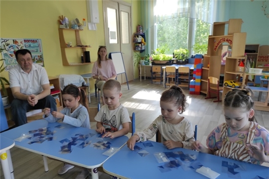 В поисках плода знаний: в детском саду прошло отчётное занятие кружка «Лабиринты игры»
