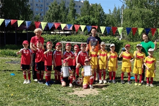 Футбольный праздник для дошколят: товарищеский матч между детскими садами №174 и №176