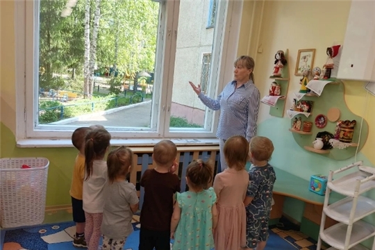 О правилах поведения при открытых окнах