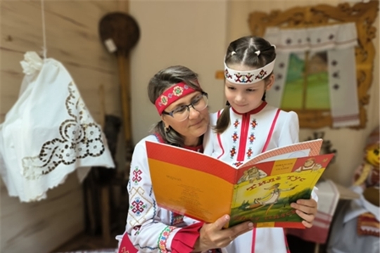 «Семейный Акатуй: нити чувашского наследия в маминых руках»