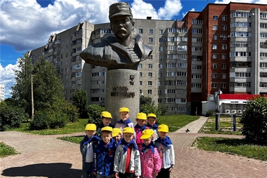 Марафон пеших прогулок по любимым местам города: по родному краю с рюкзаком шагаю