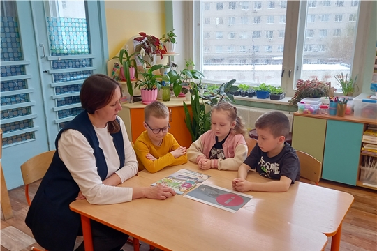 Осторожно, открытые люки!