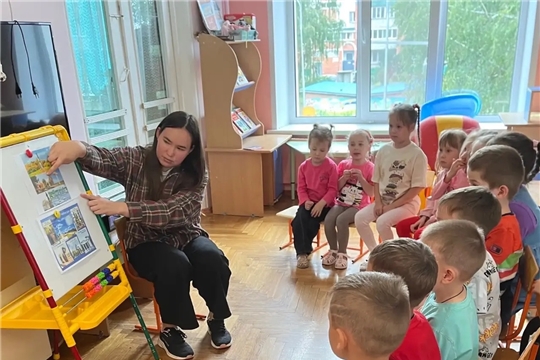 Познавательный час "С Днем рождения, любимый город!"