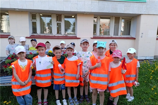 По родному краю с рюкзаком шагаю