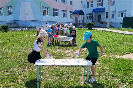 Лето - прекрасное время для водных игр на улице! ☀️