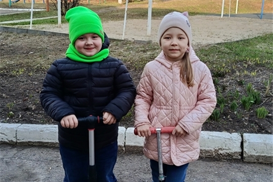 Правила езды на вело́сипеде и самокате