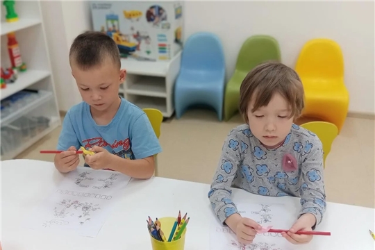 Подготовка руки к письму на занятиях в кружке «АБВГДэйка»