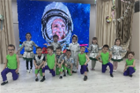 Участие воспитанников в городском фестивале "Созвездие талантов", посвященный неделе Космоса