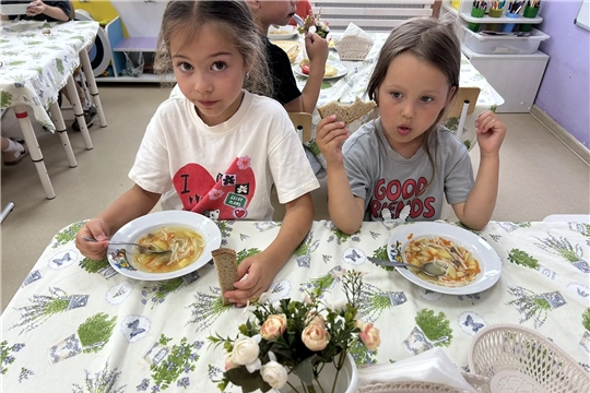 Горячий суп в детском саду — это полезно и вкусно!