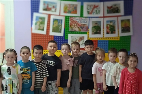 Выставка творческих работ "Неугасимая память поколений"